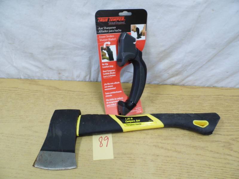 Axe w Sharpener