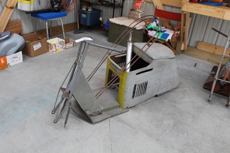 lot 180 image: 1940s Tubber