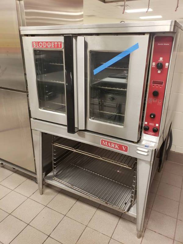 lot 9 image: Convection Oven