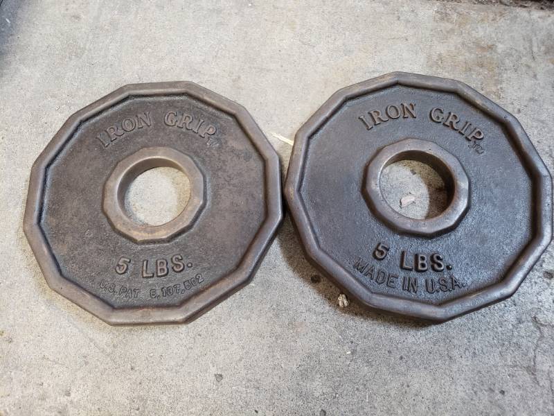 lot 31 image: 5Lbs Weight Plates