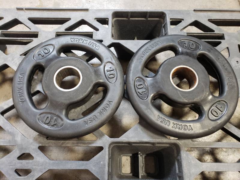 lot 39 image: 10Lbs Bumper Plates