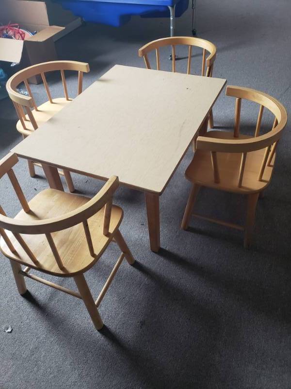 lot 49 image: Kids Play Furniture