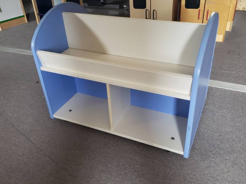 lot 70 image: Mobile Childrens Storage
