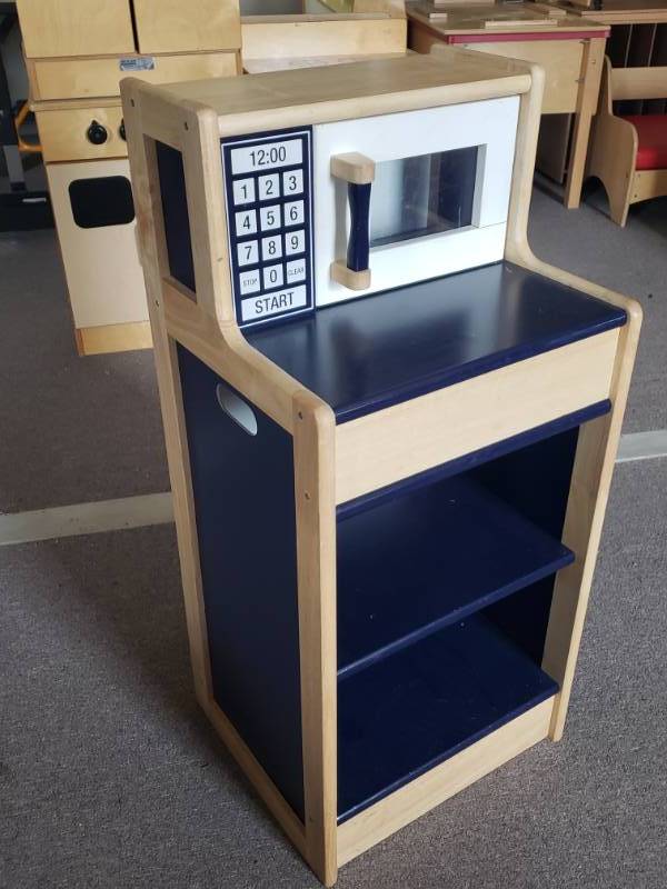 lot 72 image: Childrens Play Microwave Cabinet