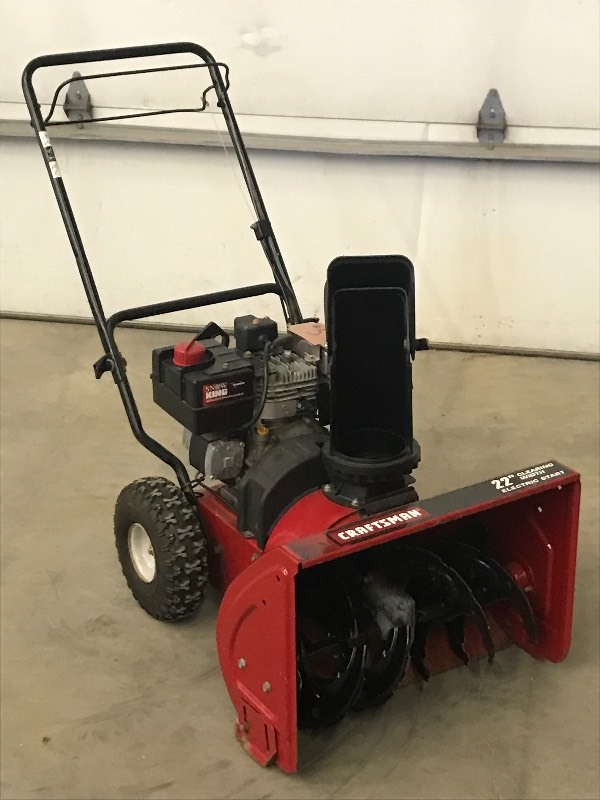 lot 5 image: Craftsman Two-Stage Snow Blower