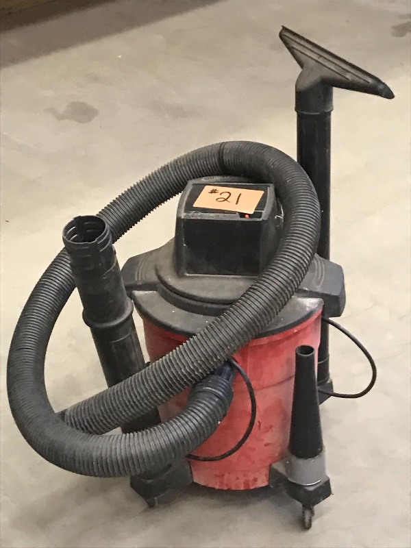 lot 21 image: Shop-Vac WetDry Vacuum