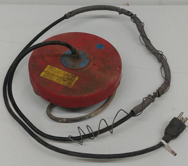 lot 21 image: Tank heater