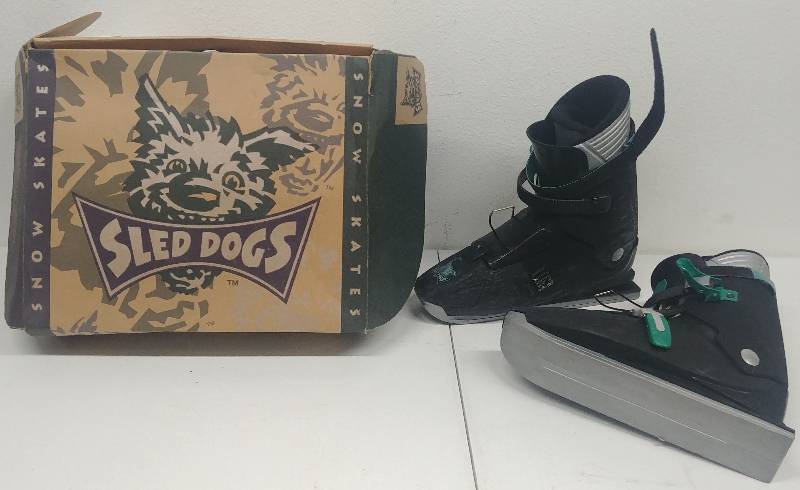 lot 49 image: Sled Dogs Snow Skates - Retail $229.99 - sz11, Black