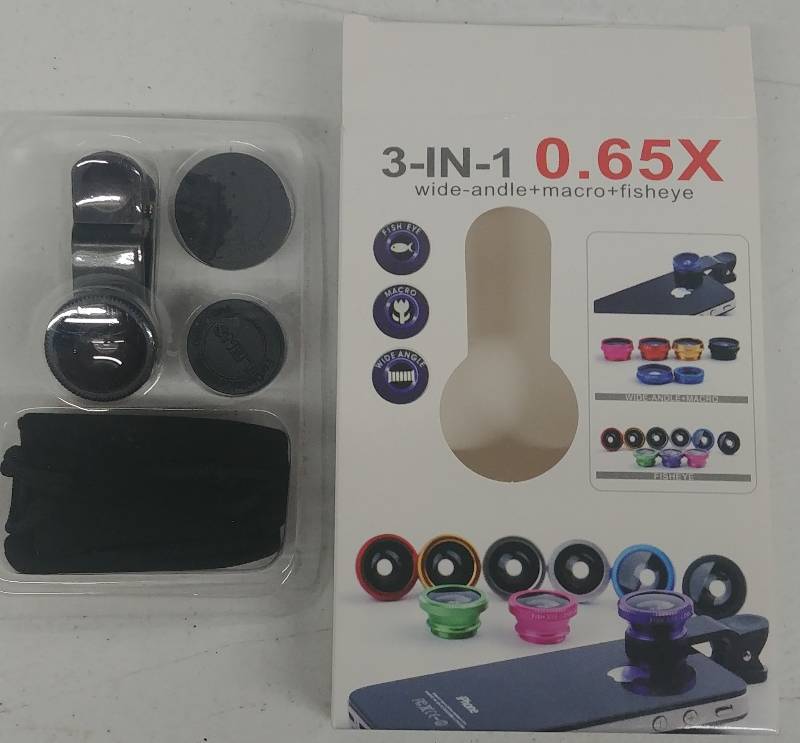 lot 53 image: 3-in-1 wide-angle  macro  fisheye Universal Clip Lens - un-opened in retail package like-new cond.