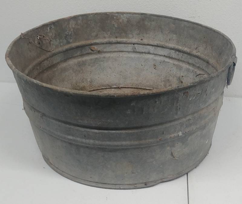 lot 55 image: Vintage Farm Bucket Barrel