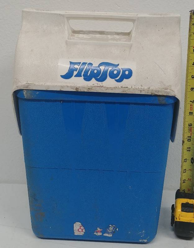 lot 90 image: FlipTop Cooler