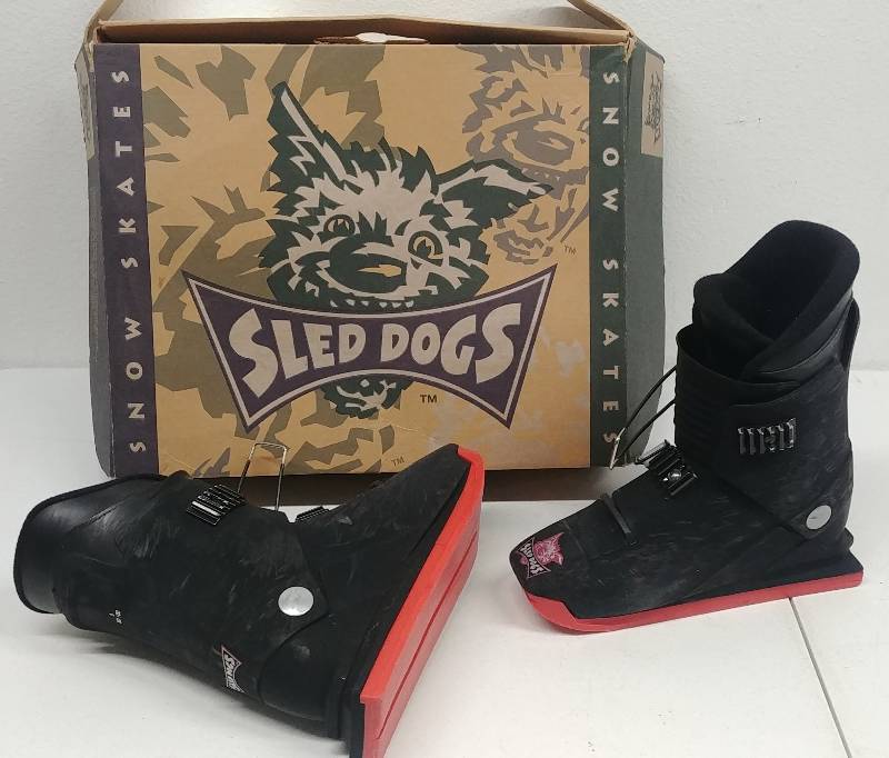 lot 93 image: Sled Dogs Snow Skates - Retail $179.99 - szS, Red