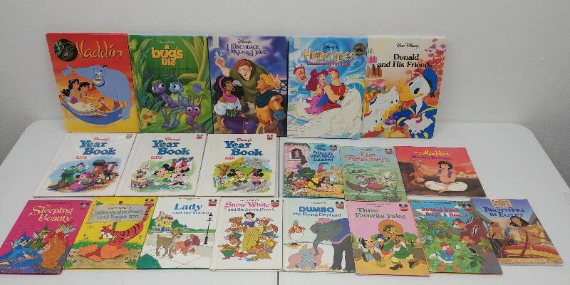 lot 118 image: Disney 19 book collection