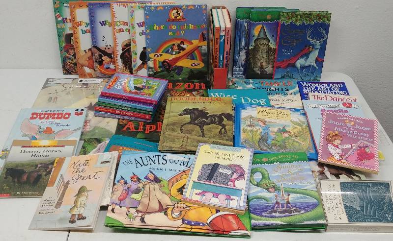 lot 121 image: Large Book Lot