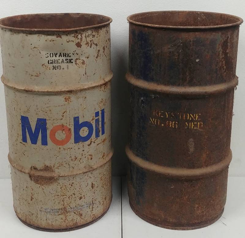 lot 147 image: Set of 25gal Drums, Mobile