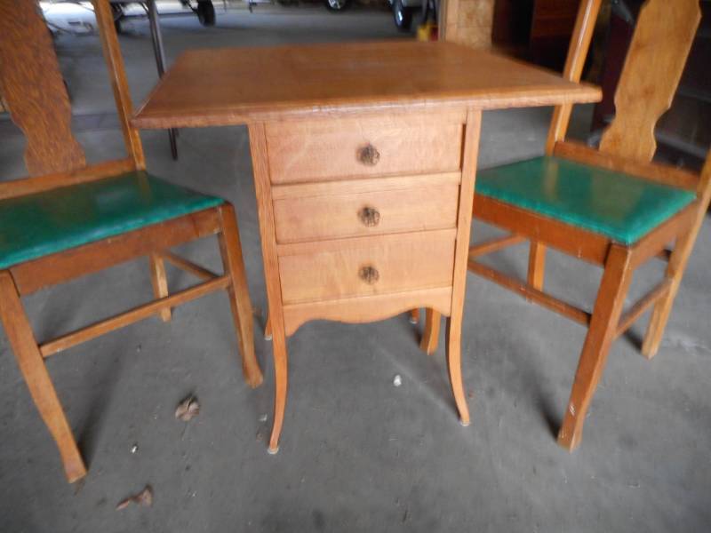 Vintage Game  Sitting Table W Chairs