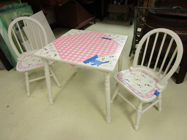 CHILDS TABLE AND CHAIRS SET
