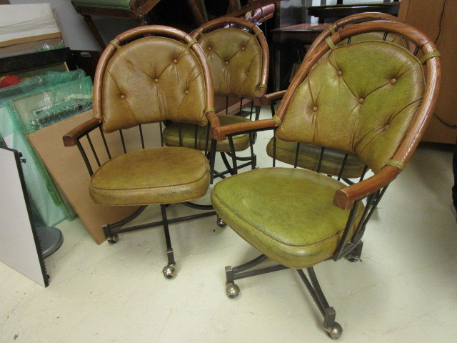 BARREL STYLE KITCHEN CHAIRS