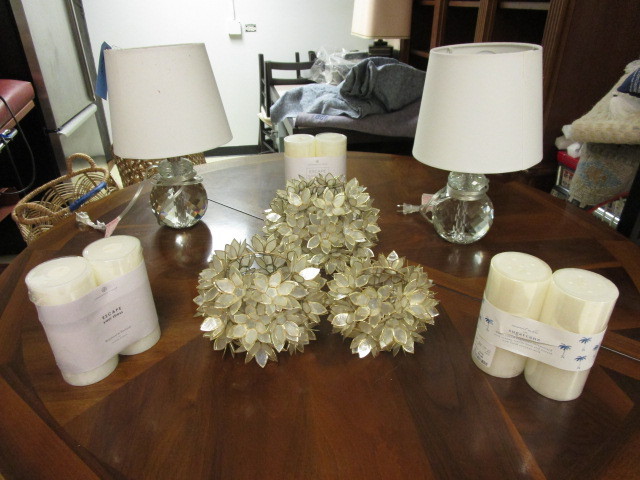 SMALL CRYSTAL LAMPS, CANDLE HOLDERS AND CANDLES