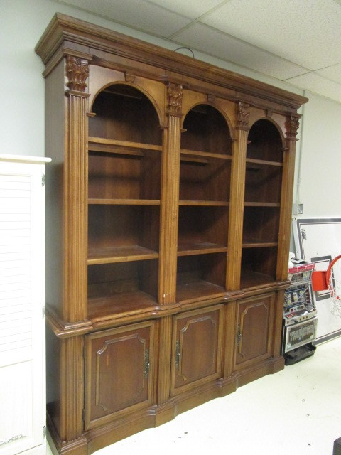 LIGHTED LIBRARY WALL UNIT