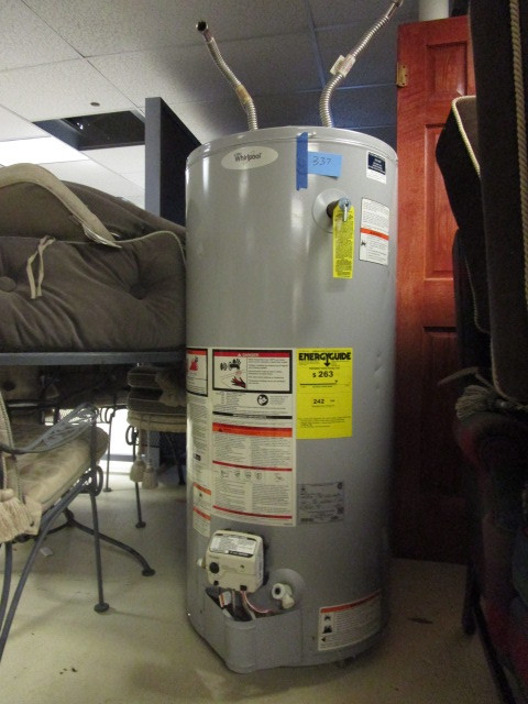 GAS WATER HEATER