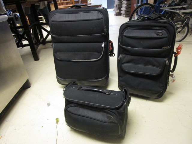 3 PIECE LUGGAGE SET