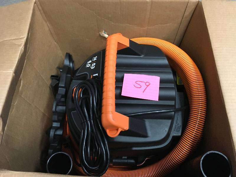 lot 59 image: RIDGID 14 Gal. 6.0-Peak HP Wet Dry Vac with Auto Detail Kit in working condition