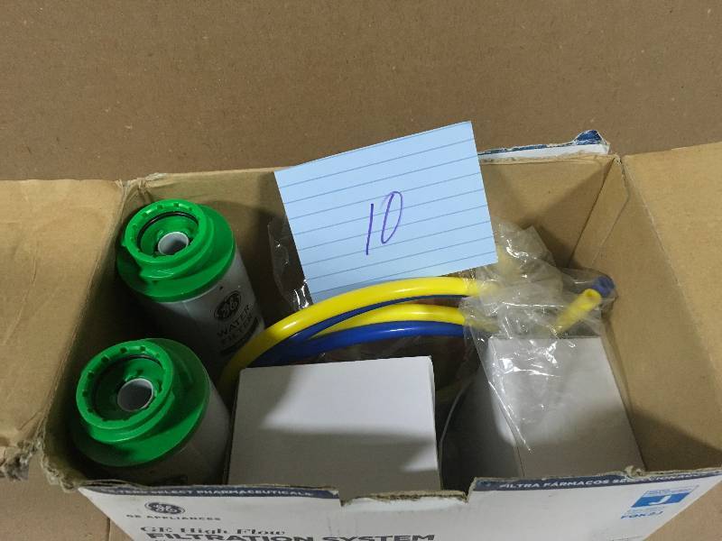 lot 10 image: GE Under Sink Dual Flow Water Filtration System Not Used