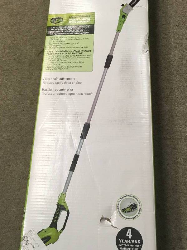 lot 19 image: Greenworks G-MAX 8 in. 40-Volt Cordless Pole Saw - 2.0 Ah Battery and Charger Included in working condition