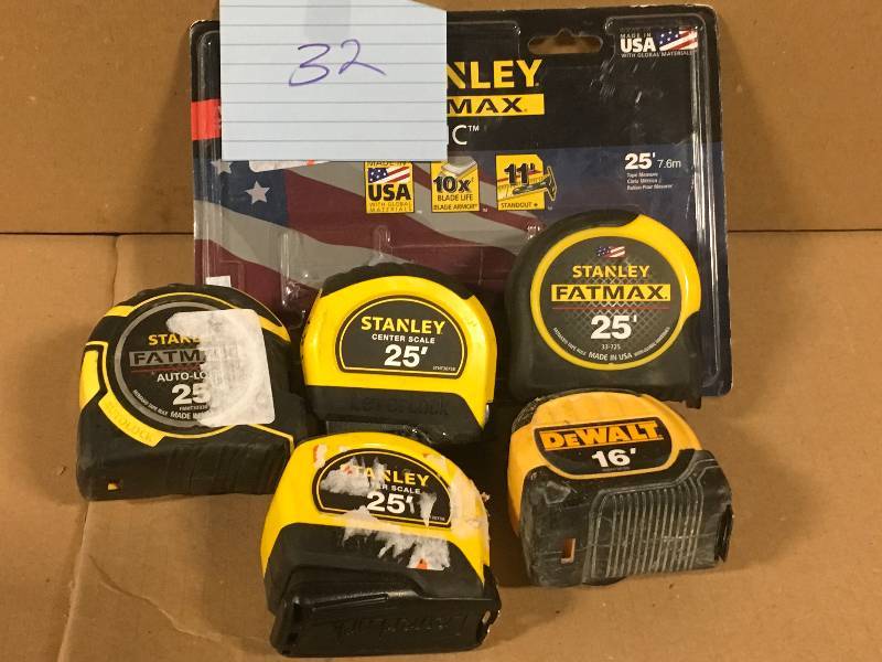 lot 32 image: LOT OF 4  Tape Meassures 16 and 25 FT