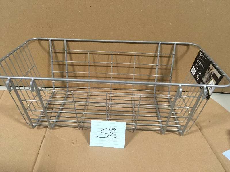 lot 58 image: Rubbermaid FastTrack Garage 24 in. Mesh Basket not used