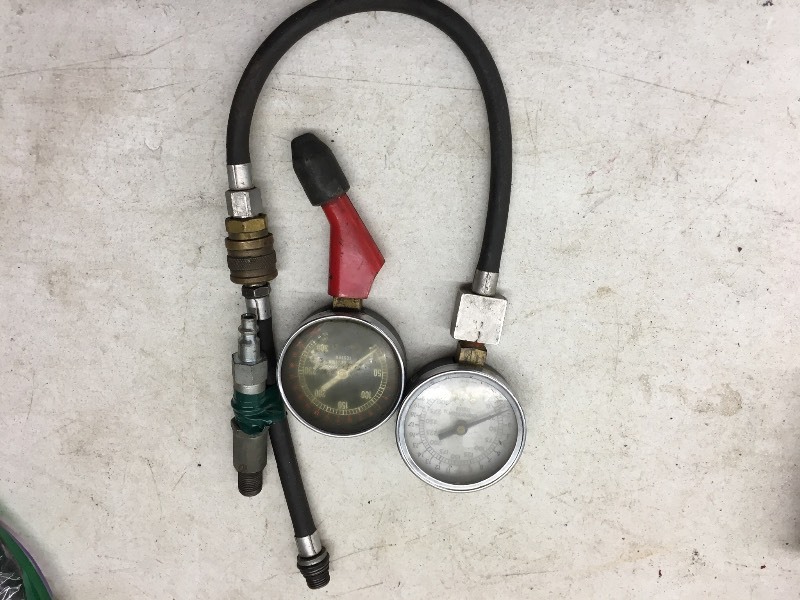 lot 172 image: Pressure Gauge