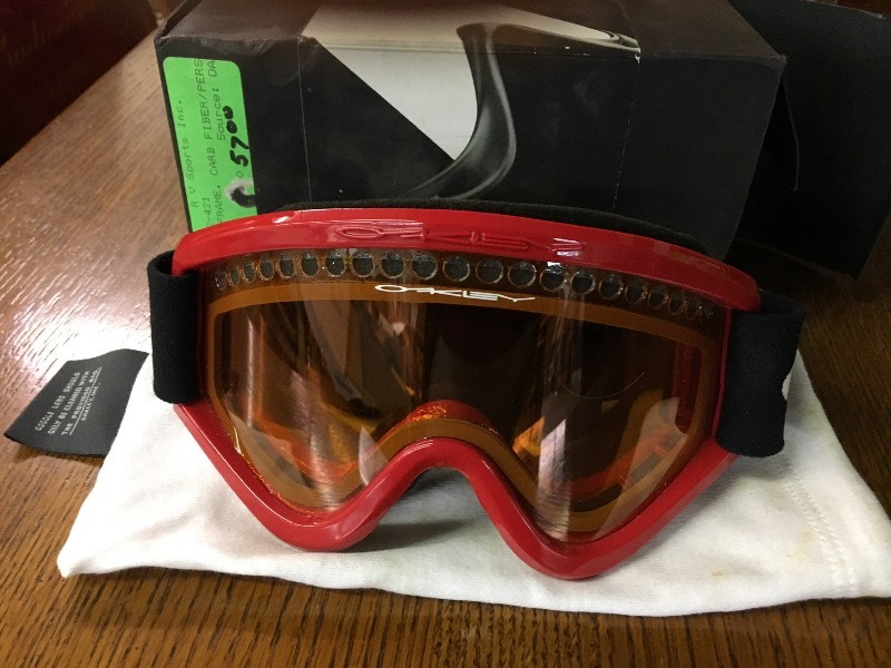 lot 177 image: Goggles