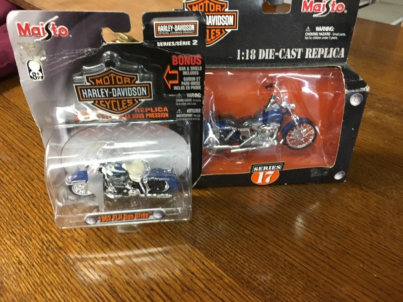 lot 259 image: Die Cast Motorcycles