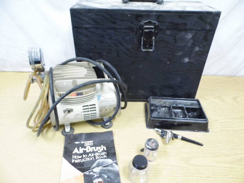 Air Brush w Compressor
