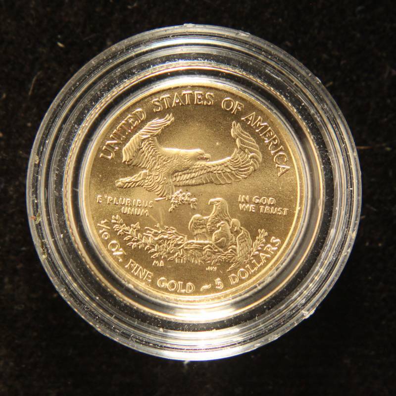 lot 04 image: 2015 US $5 GOLD EAGLE IN AIRTITE 110th oz. fine gold