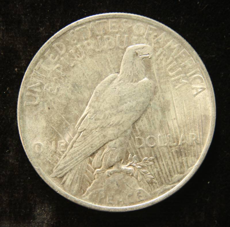 lot 31 image: 1923 PEACE SILVER DOLLAR
