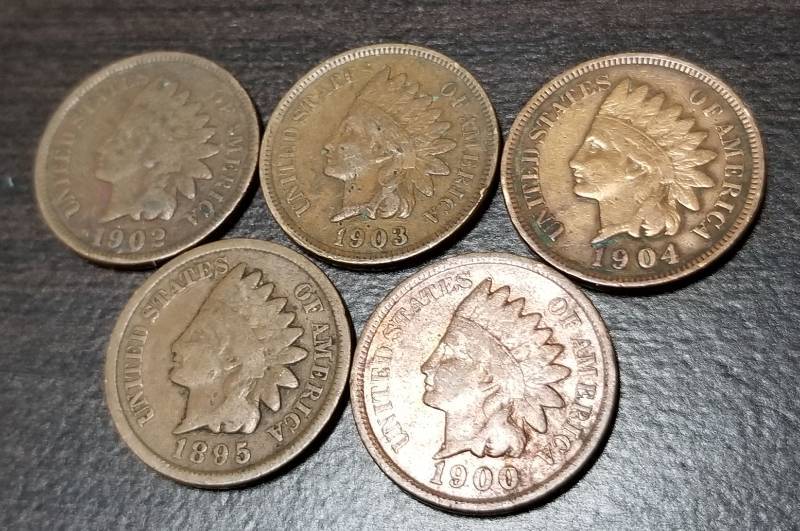 5 INDIAN HEAD CENTS AS PICTURED