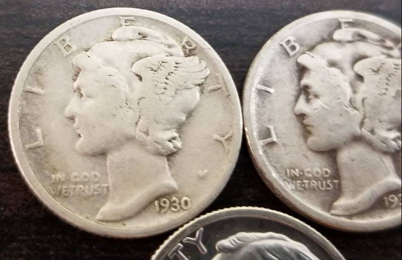 3 DIMES 2-SILVER MERCURY & A 1970-S PROOF ROOSEVELT