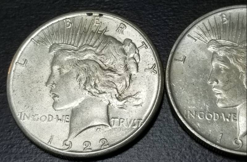2 PEACE SILVER DOLLARS 1922 & 1922-S