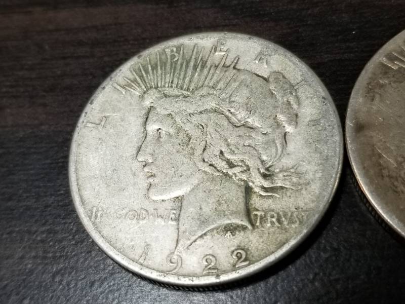 2 PEACE SILVER DOLLARS 1922-S 1934-S