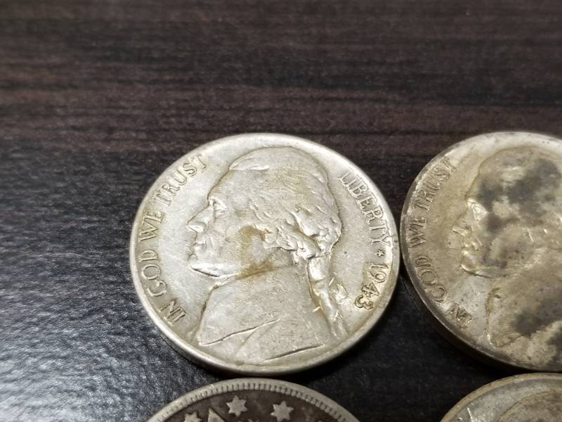 4 NICKELS 3 WWII WARTIME SILVER & 1 LIBERTY V NICKEL
