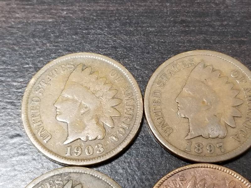 6 INDIAN HEAD CENTS AS PICTURED