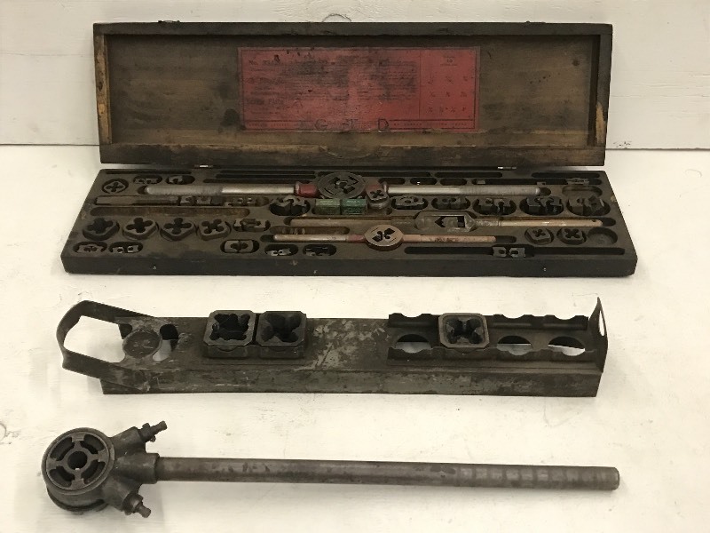 lot 8 image: Lot Of Threading  Tap & Die Tools