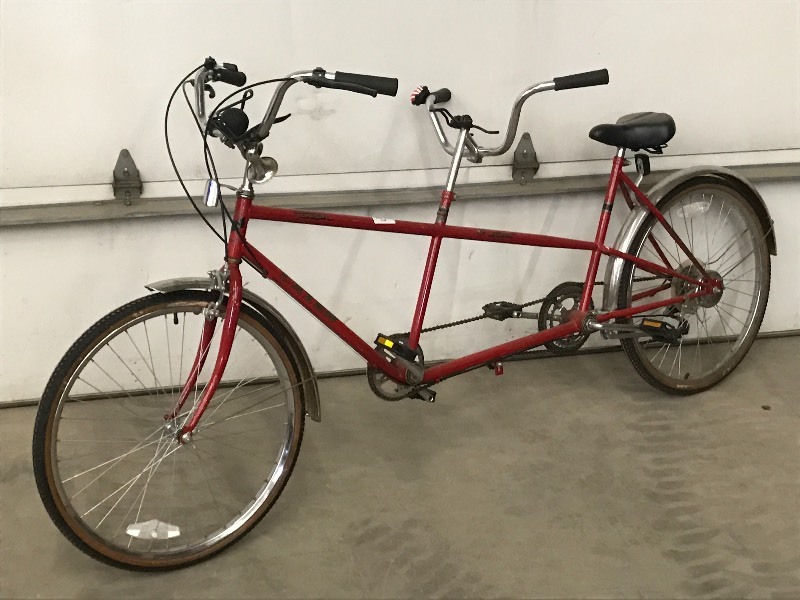 lot 45 image: Lazer Tandem Bicycle