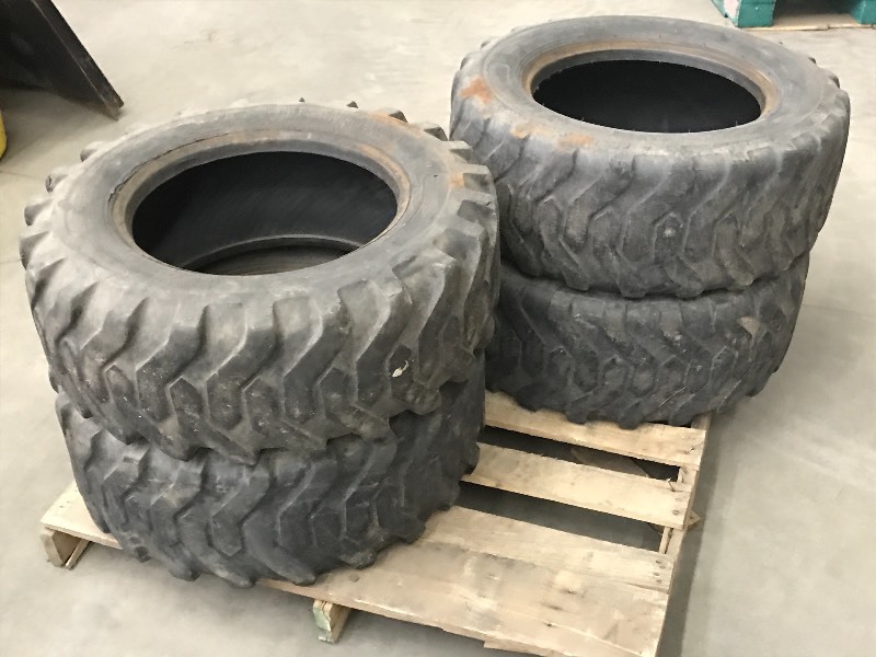 lot 74 image: (4) Skid Loader Tires
