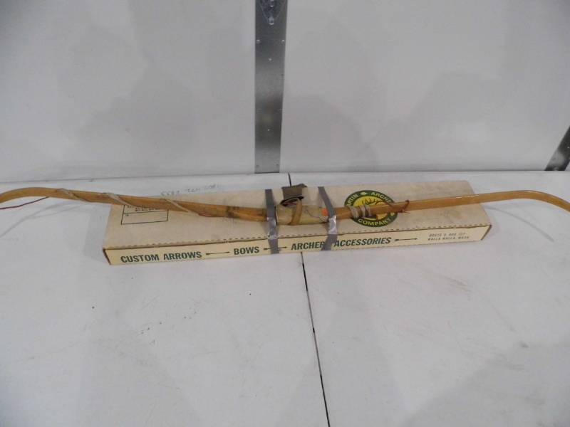 Paul Bunyon Bow w Arrows