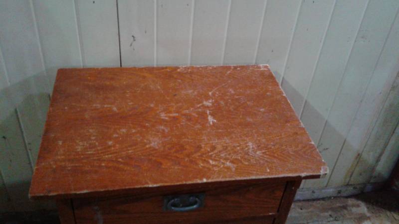 lot 9 image: Bedroom End Table, Used, Shows Wear