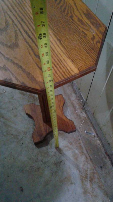 lot 10 image: Wood Table Plant Stand