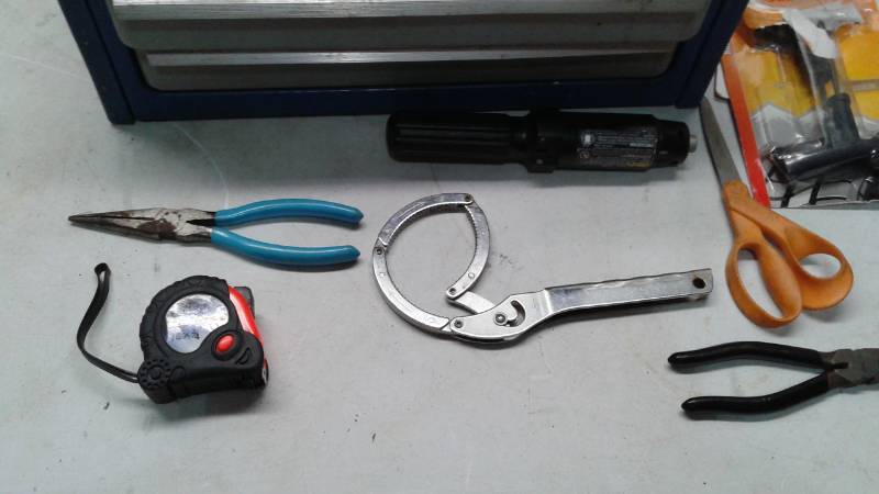 lot 24 image: Blue Tool Box With Some Tools, Used, Shows Wear, One Latch Is Broken, Still Works